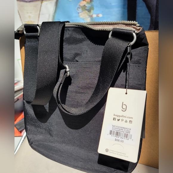 Baggalini Comrade 3-Zip Crossbody BRAND NEW ☆with the 🏷tags! - Picture 10 of 11